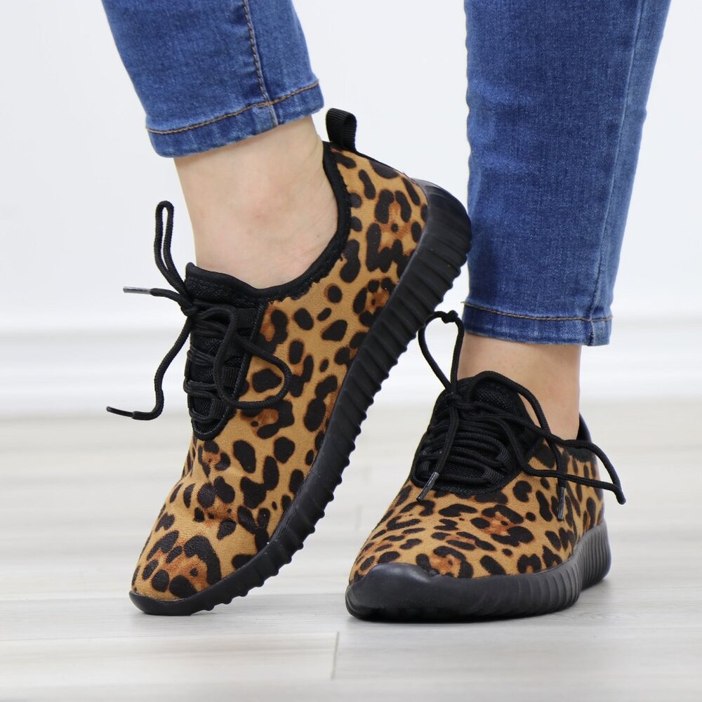 Leopard Print Sneakers Lace-Up Faux Suede Black Sole Casual Comfort